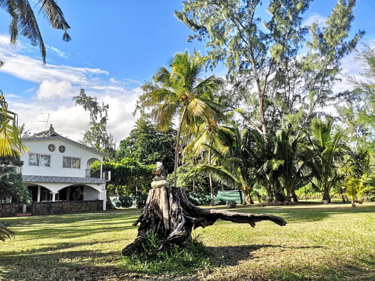 Villa Karel Mauritius Beach House Riambel Bagian luar foto